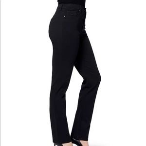 💚GLORIA VANDERBILT Amanda jeans